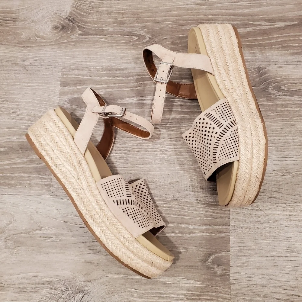 Franco Sarto Tennia Espadrilles Beige Size 7.5
